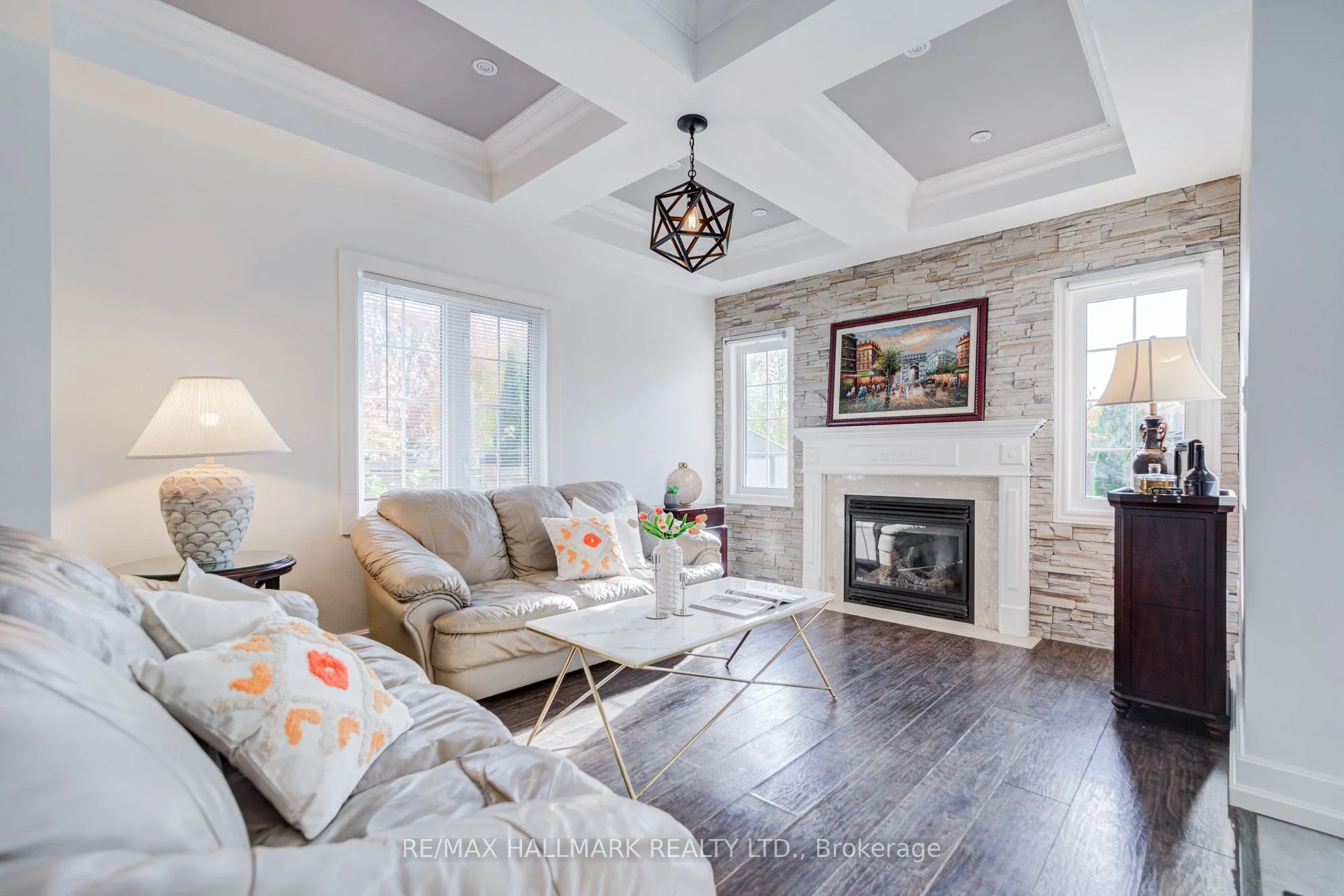 8 Glendower Crescent, ON L4P 0A5