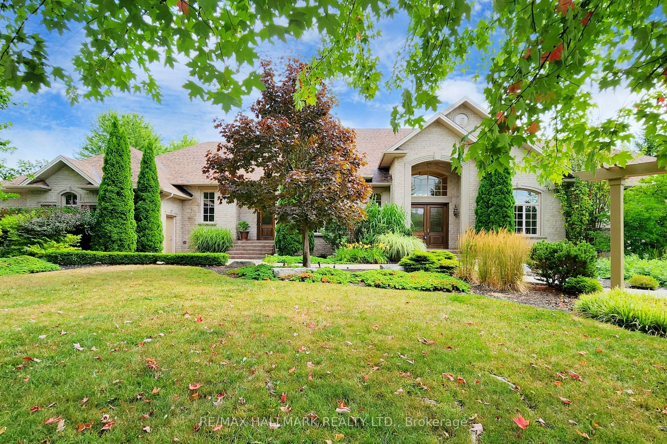 63 Grayfield Drive, ON L4A 0B1