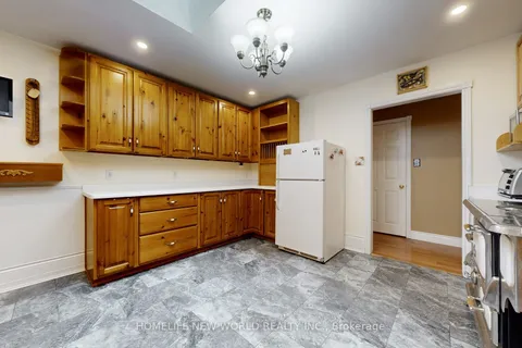 18770 Leslie Street, ON L0G 1V0