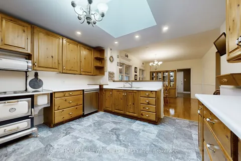 18770 Leslie Street, ON L0G 1V0