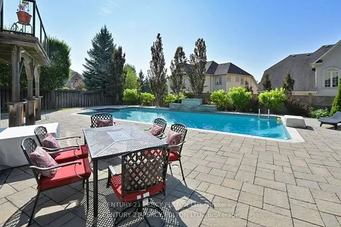 19 Sir Giancarlo Court, ON L6A 0C6