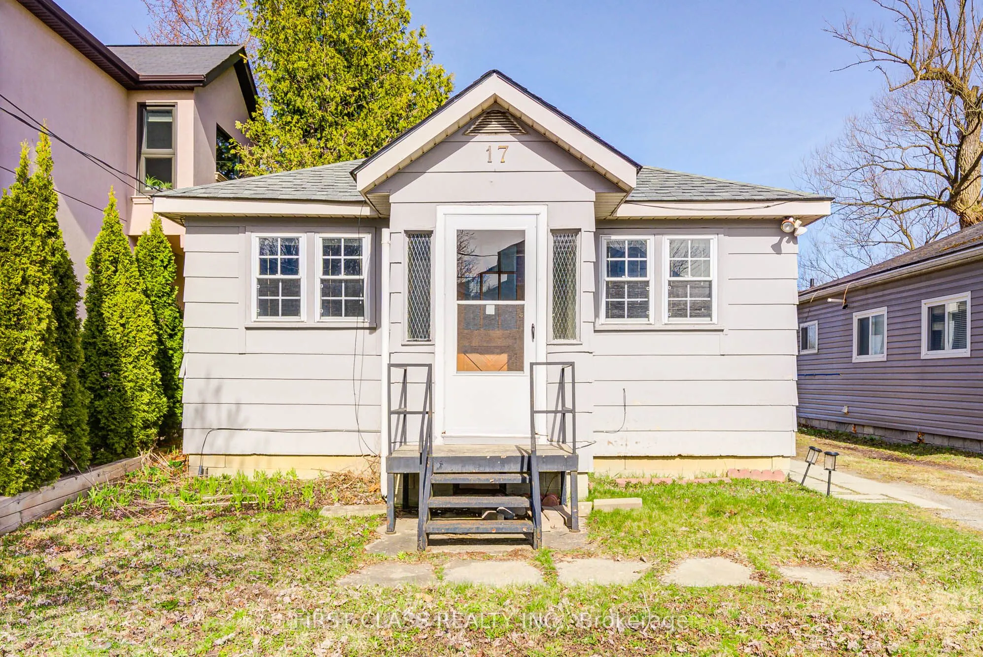 17 Willowbank Avenue, ON L4E 3B4