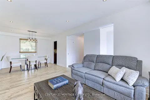 10 Bachly Crescent, ON L7B 0E8