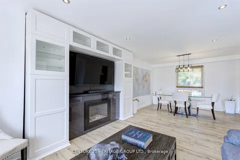 10 Bachly Crescent, ON L7B 0E8