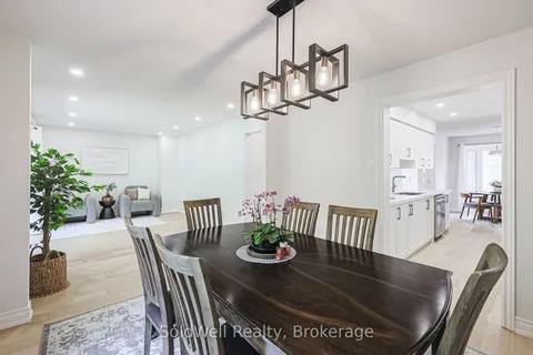 160 Charles Street, ON L4J 3C7