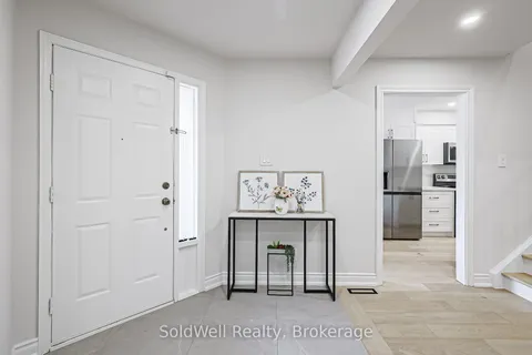 160 Charles Street, ON L4J 3C7