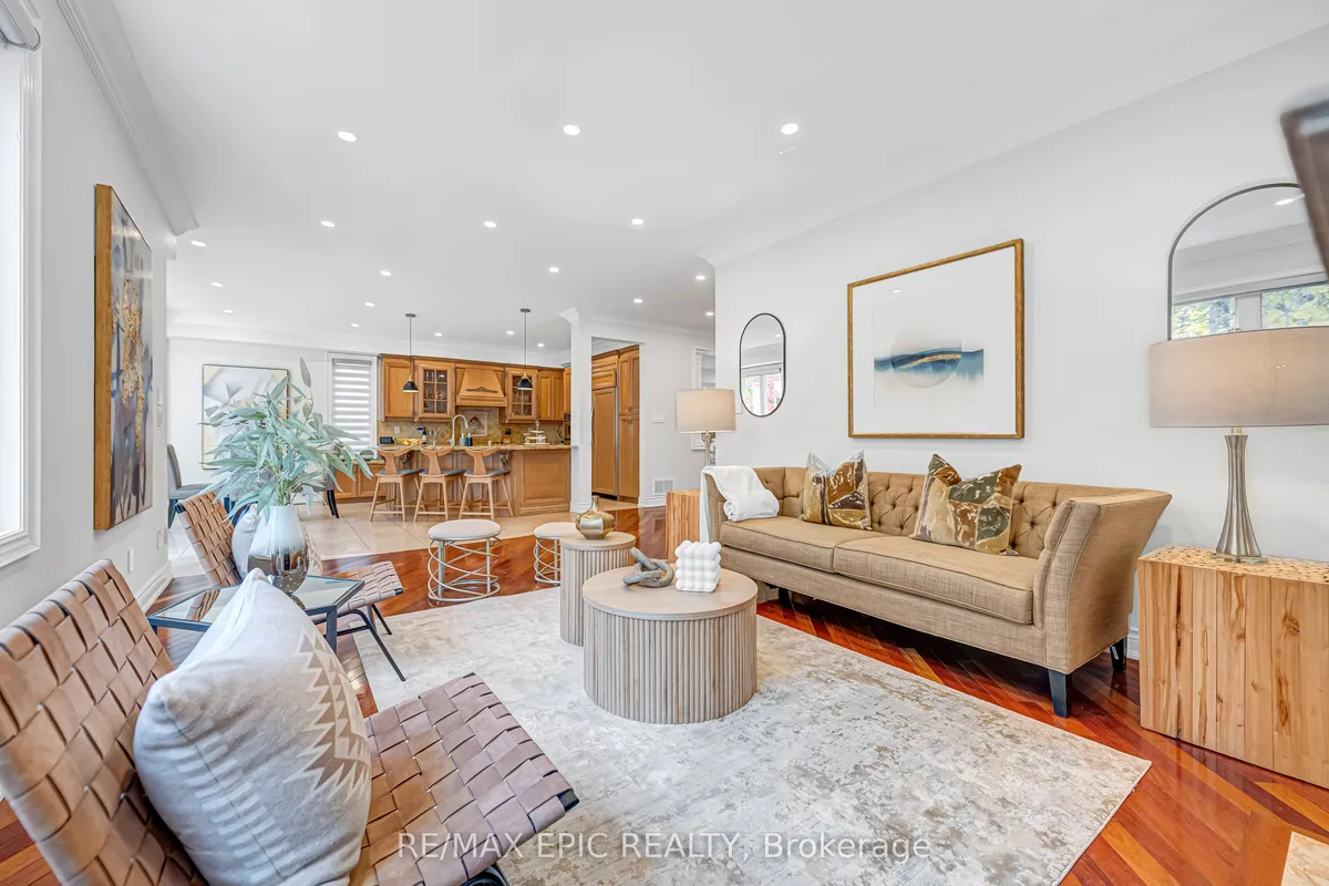 115 Thornhill Woods Drive, ON L4J 8R5