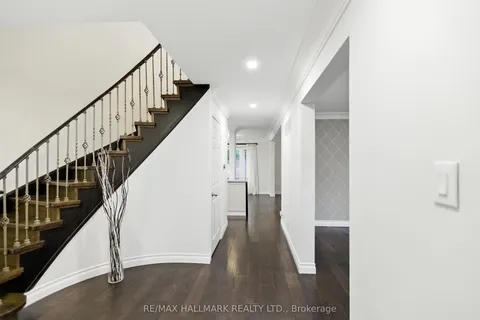 100 Eleanor Circle, ON L4C 6K7