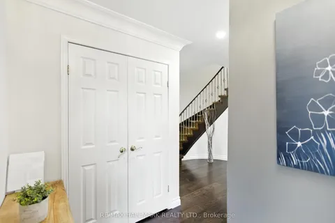 100 Eleanor Circle, ON L4C 6K7