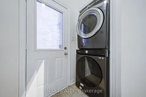 96 Brock Avenue, ON L6C 0S7