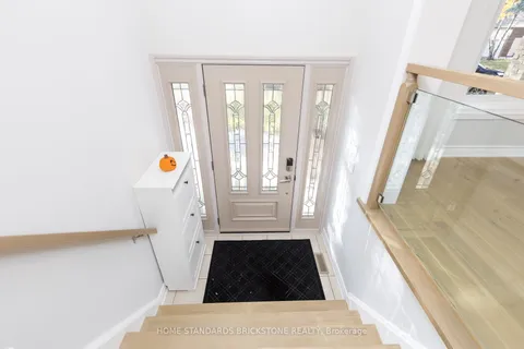 25 Hester Court, ON L3T 3K4