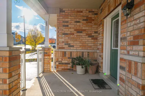 44 Joe Dales Drive, ON L4P 0C4