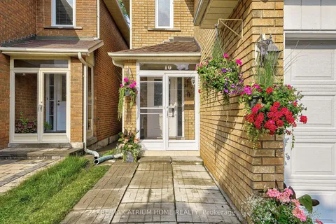 10 Olivewood Drive, ON L3S 3E3