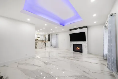 72A Oxford Street, ON L4C 4L5