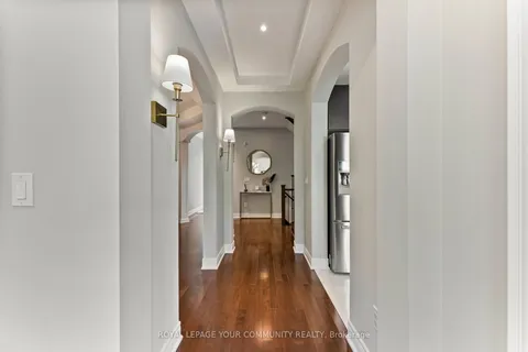 39 Rivoli Drive, ON L4H 3X2