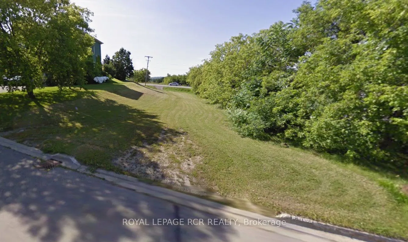 9-11 Annamaria Drive, ON L4P 3H8