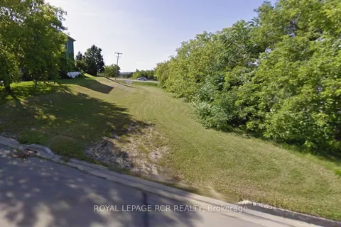 9-11 Annamaria Drive, ON L4P 3H8