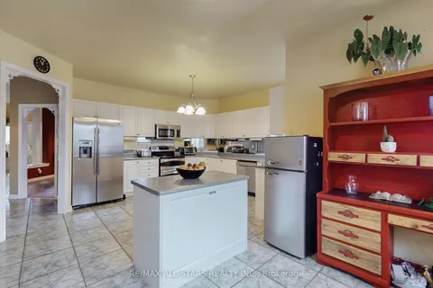 54 Bretton Circle, ON L3S 3R1