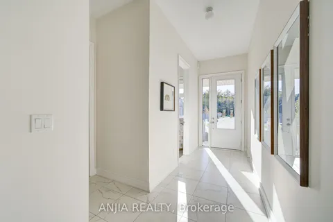 3 Joiner Circle, ON L4A 7X4