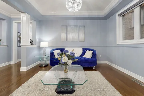 27 Brucefield Court, ON L4A 1V5