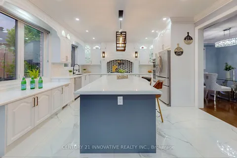 27 Brucefield Court, ON L4A 1V5