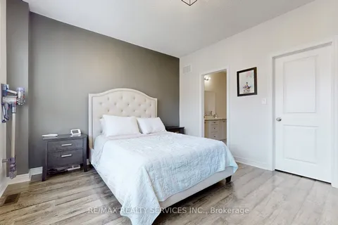 12 Mccabe Lane, ON L0G 1W0