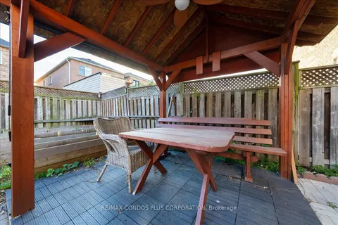 289 Deepsprings Crescent, ON L6A 3L6