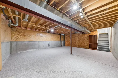 289 Deepsprings Crescent, ON L6A 3L6