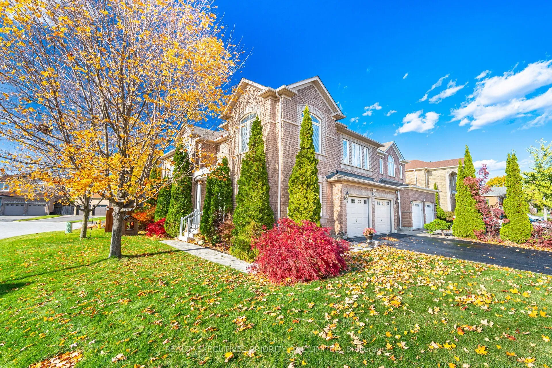 56 Regency View Heights, ON L6A 3T8