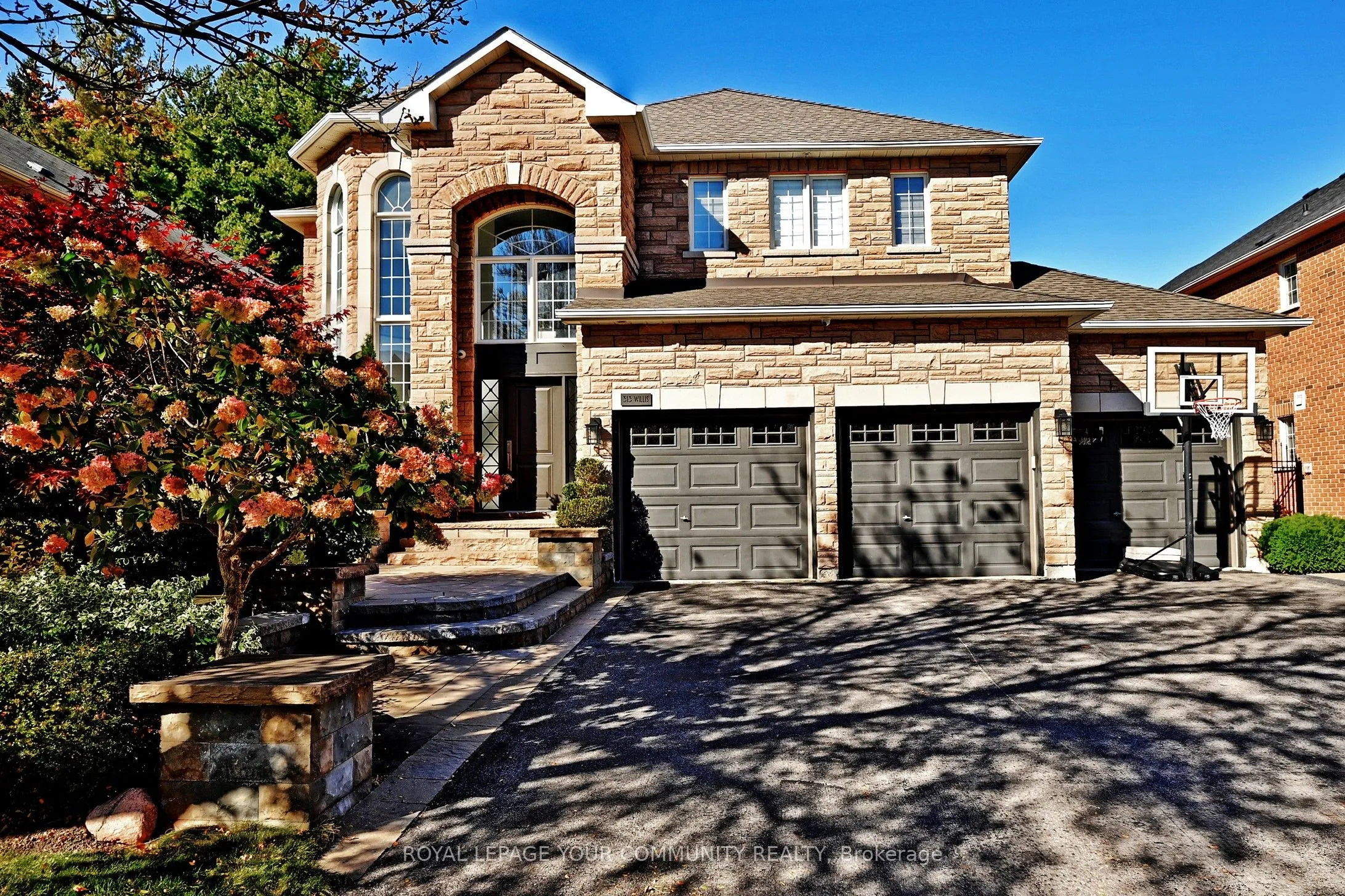 313 Willis Drive, ON L4G 7M3