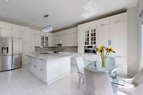 39 Aelick Court, ON L3Z 0S9