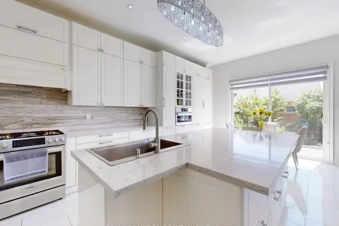 39 Aelick Court, ON L3Z 0S9