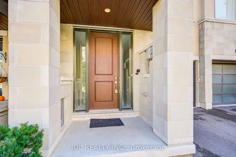 94 Carrville Woods Circle, ON L6A 4Z6