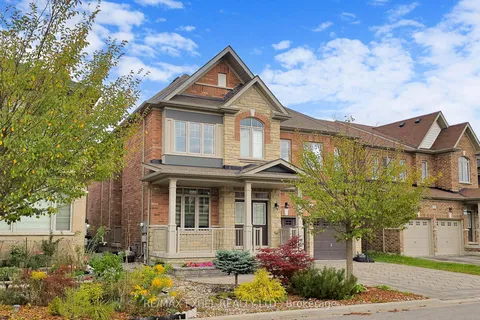 160 Roy Harper Avenue, ON L4G 0V6