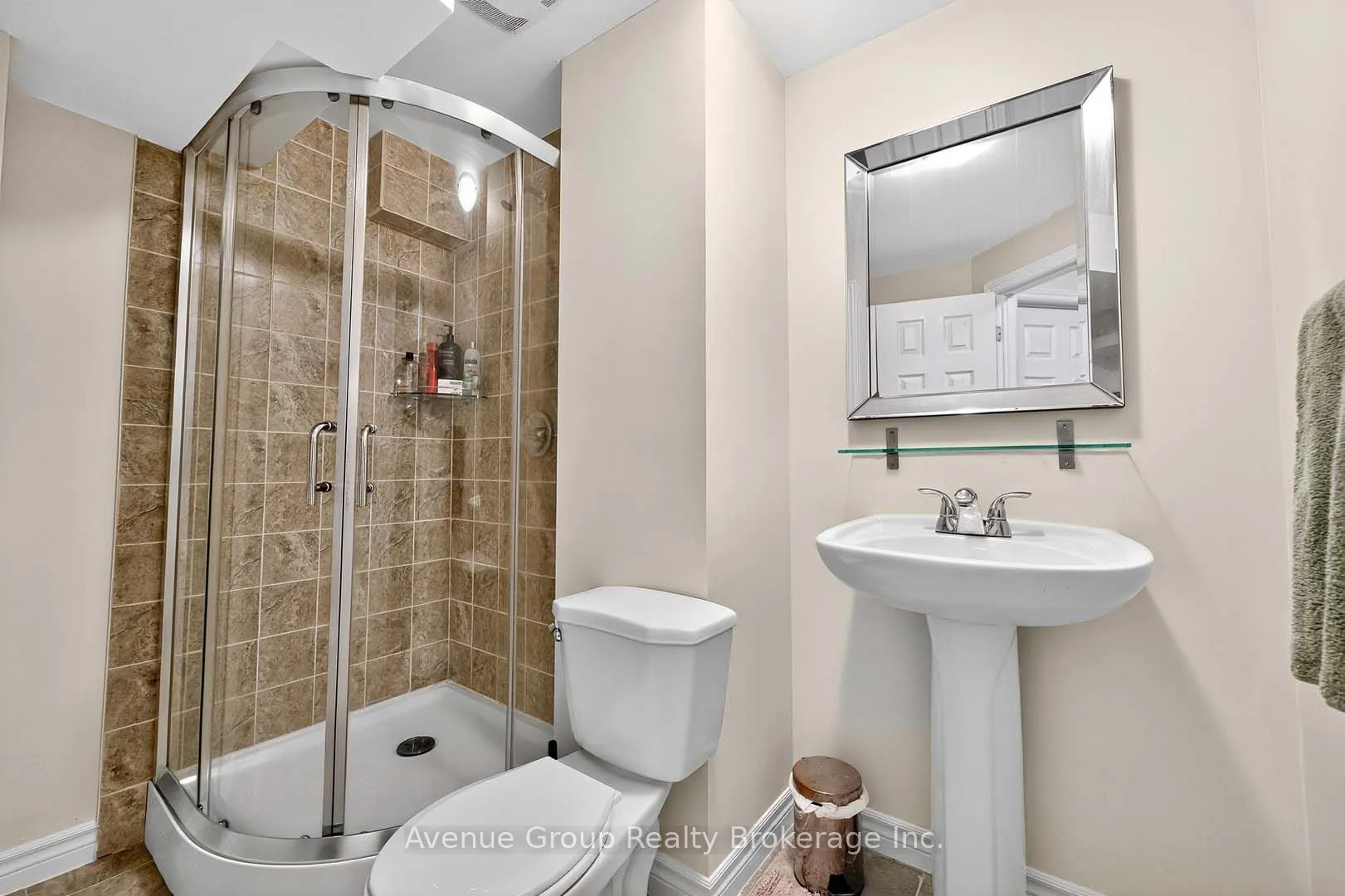 16 Caprara Crescent, ON L6B 0B7