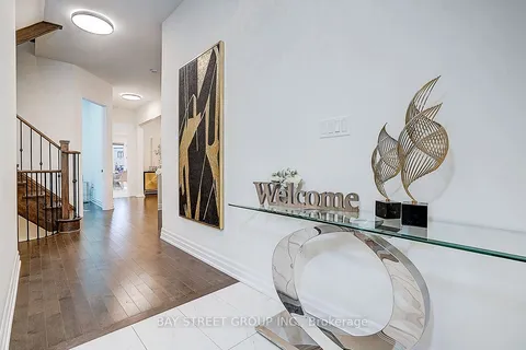 14 Botelho Circle, ON L4G 3X3