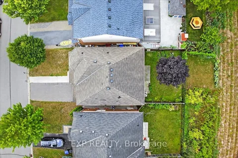 38 John W Taylor Avenue, ON L9R 0B6