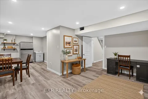 38 John W Taylor Avenue, ON L9R 0B6