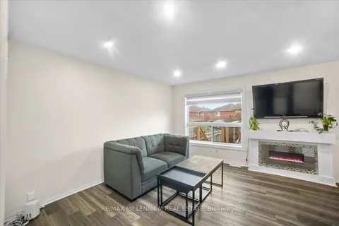 83 Smith Street, ON L3Z 3E3