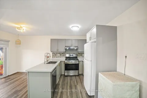 83 Smith Street, ON L3Z 3E3