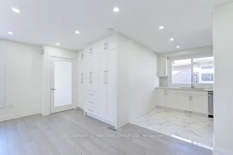 187 Currey Crescent, ON L3Y 5M7