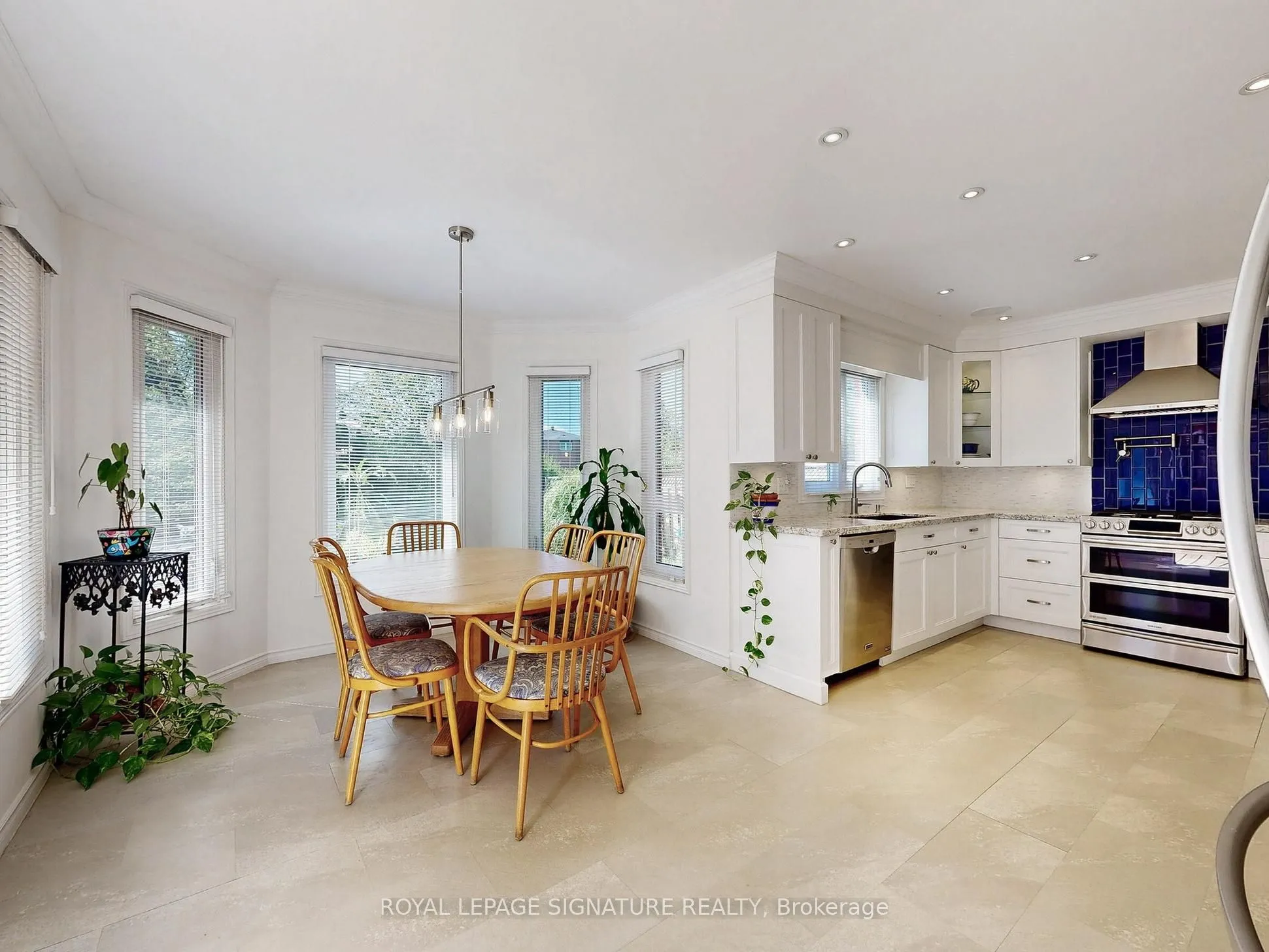 48 Millcroft Way, ON L4J 6N9