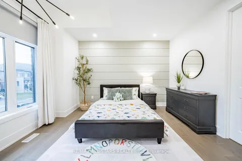 76 Boundary Boulevard, ON L4A 4W2