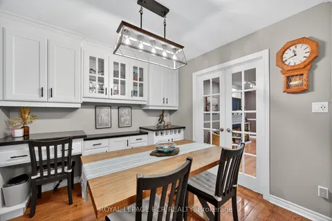 17 Pine Park Boulevard, ON L0M 1J0