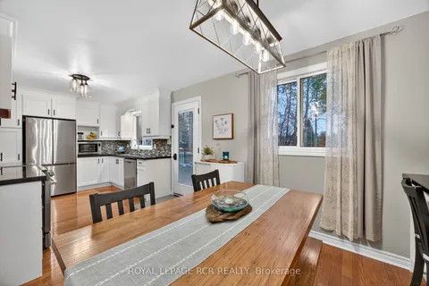 17 Pine Park Boulevard, ON L0M 1J0