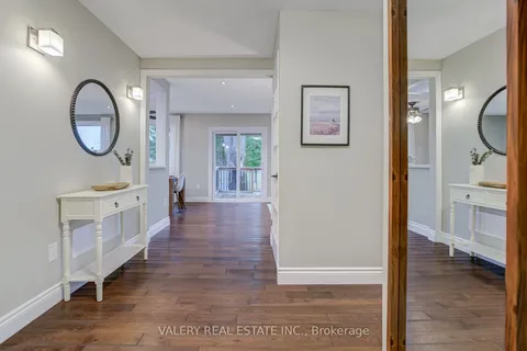 482 Sandford Street, ON L3Y 4S7