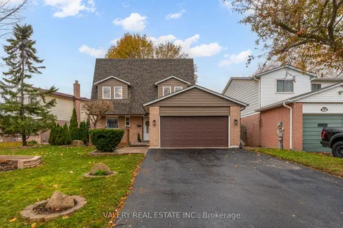 482 Sandford Street, ON L3Y 4S7