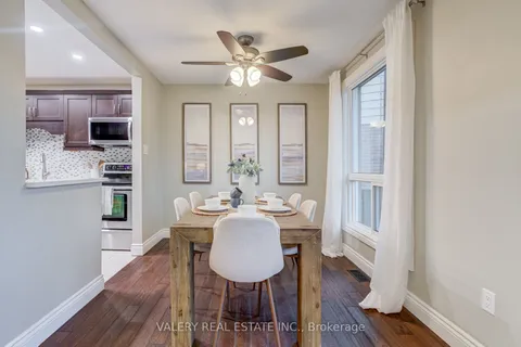 482 Sandford Street, ON L3Y 4S7