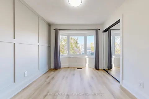 2213 Chalmers Crescent, ON L9S 1Y6