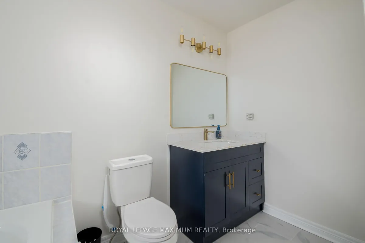 179 Warwick Crescent, ON L3X 2S3